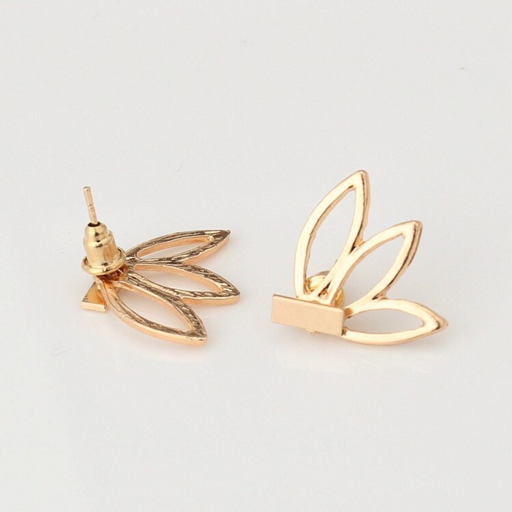 🆕 Gold Lotus Flower Bar Earrings - Picture 6 of 6